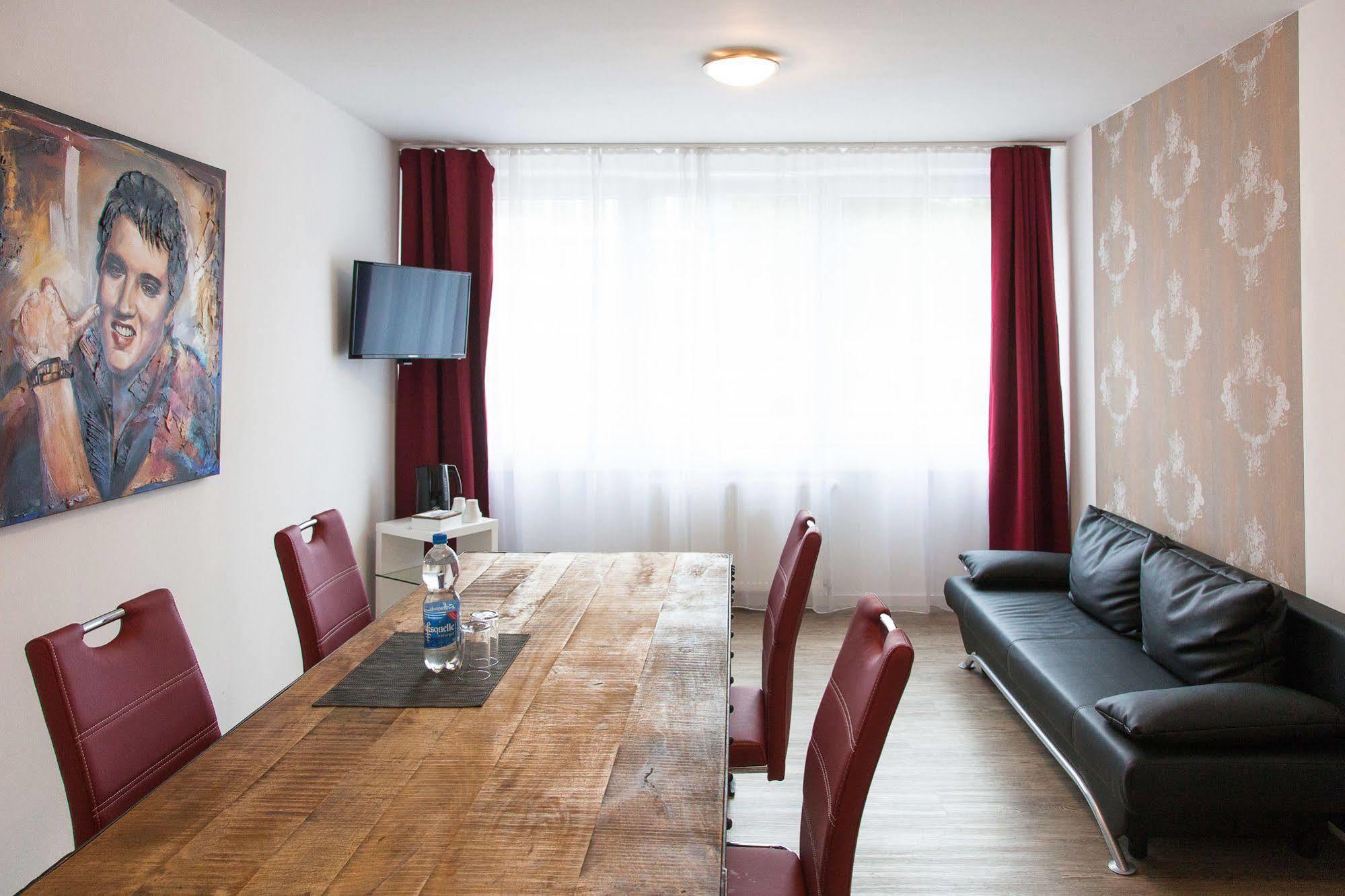 Hotel Stay Ессен Екстер'єр фото