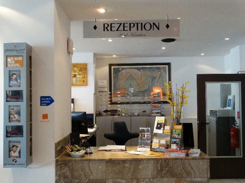 Hotel Stay Ессен Екстер'єр фото